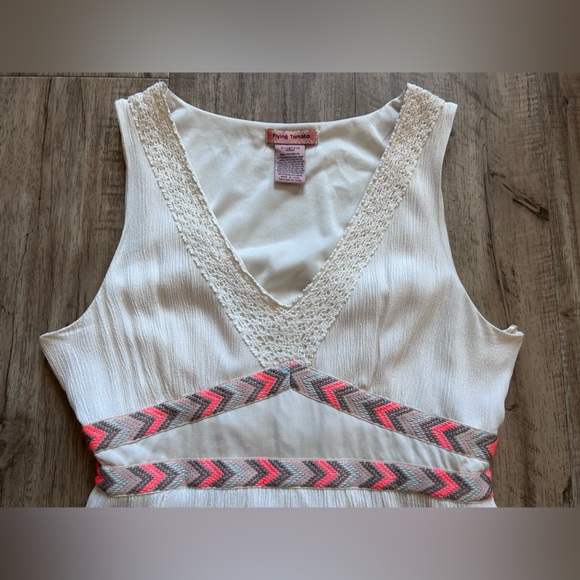 Flying Tomato boho lace embroidered Elegant White Maxi Dress with Pink Accents - Picture 7 of 12